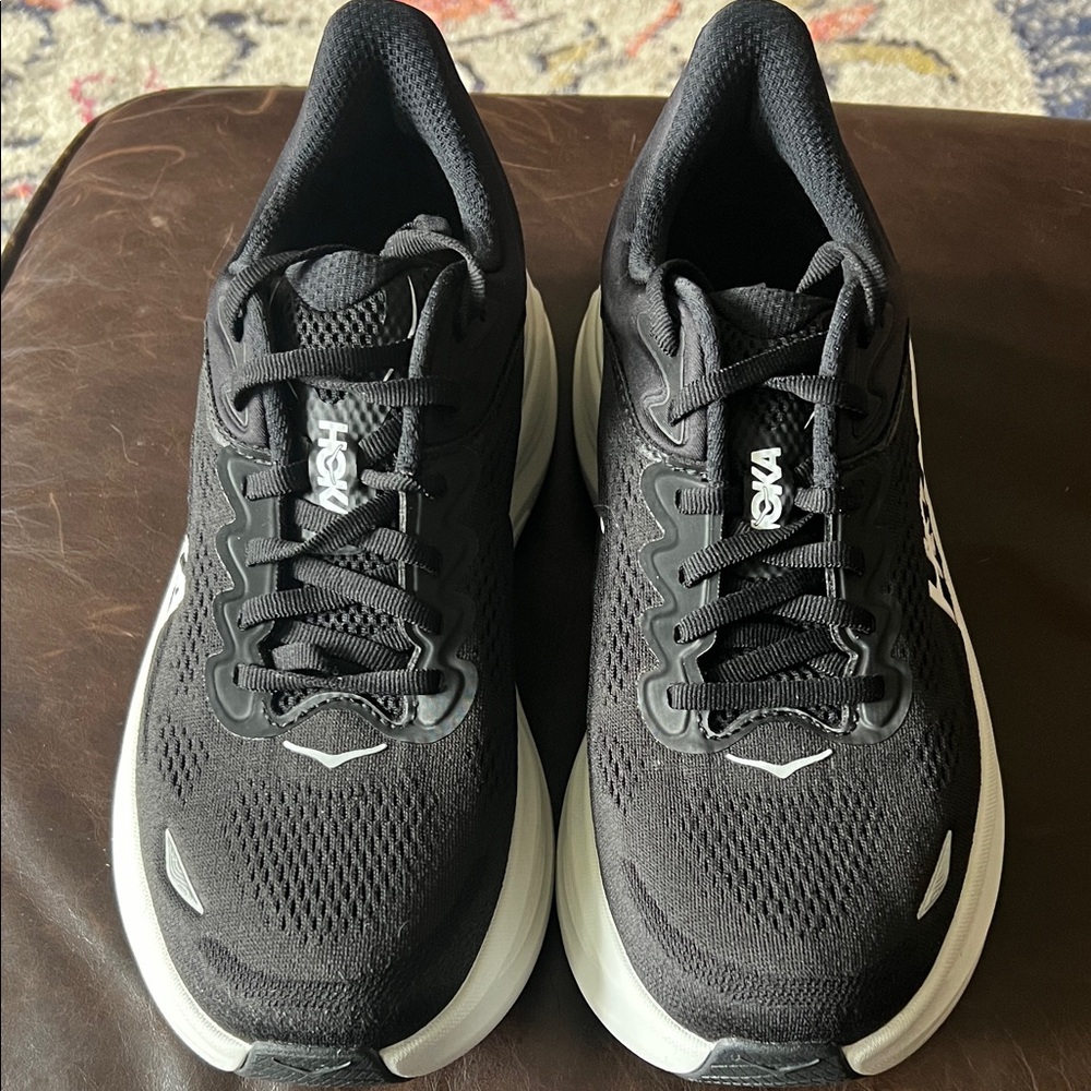New women’s Hoka Bondi 9